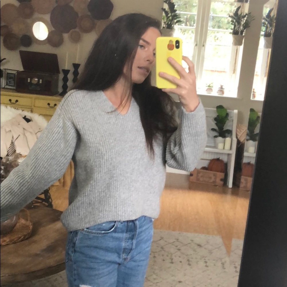 Super cozy soft grey cropped sweater v-neck